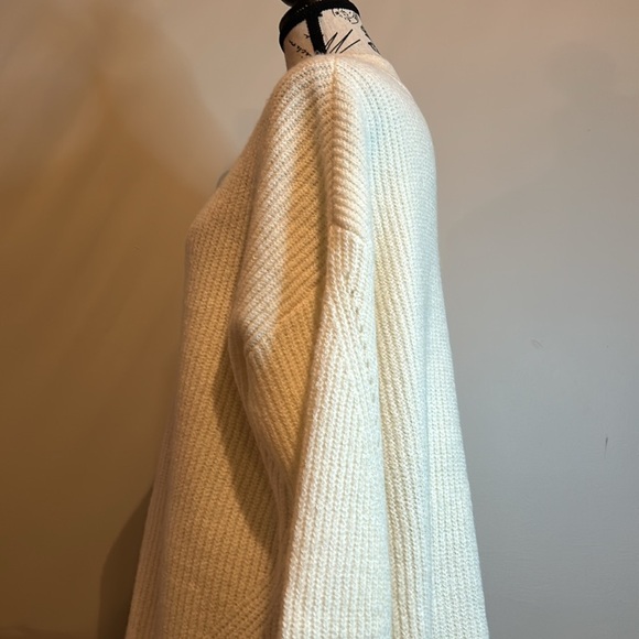 Old Navy Cream Sweater, Women's XL - Picture 14 of 14